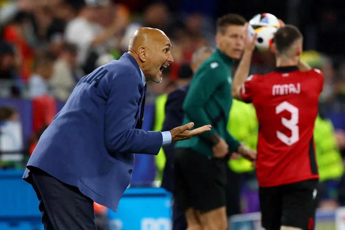 Soccer Football - Euro 2024 - Group B - Italy v Albania - Dortmund BVB Stadion, Dortmund, Germany - June 15, 2024  Italy coach Luciano Spalletti reacts REUTERS/Bernadett Szabo