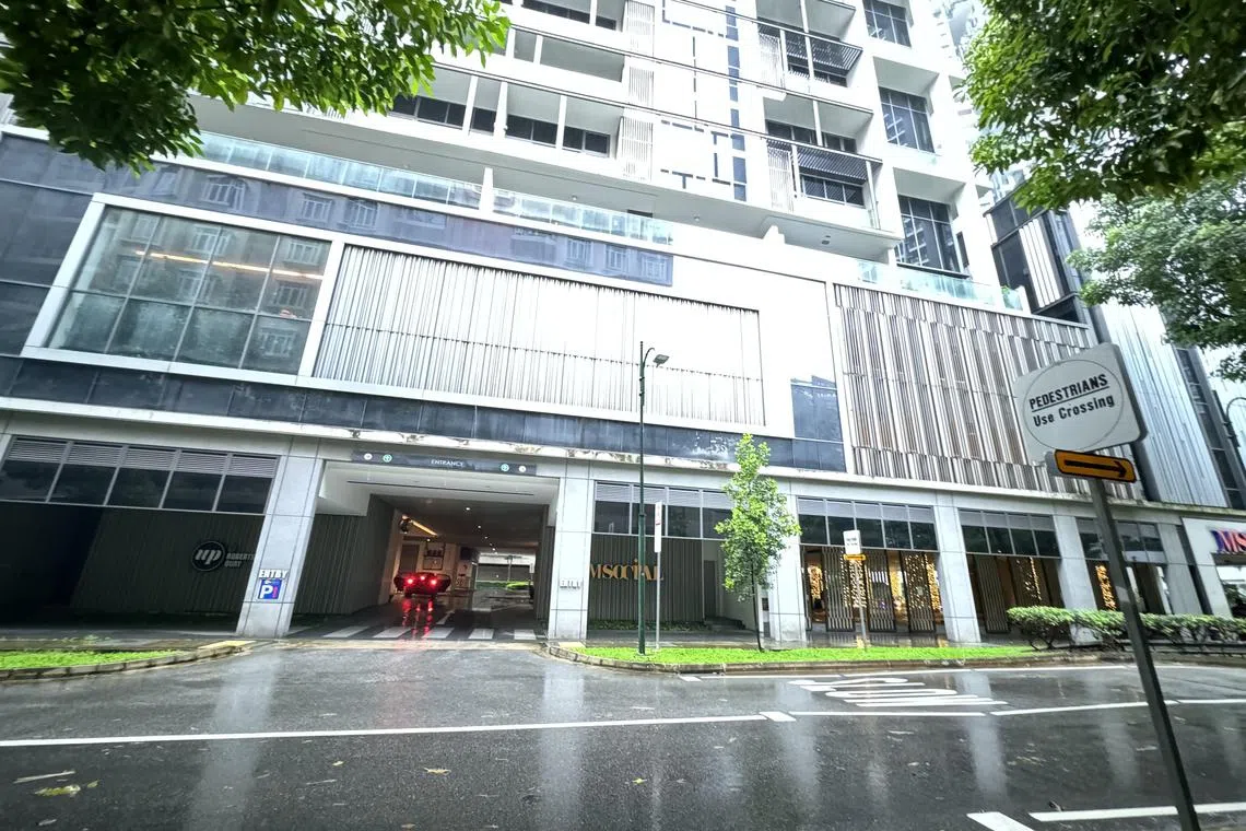 Shin Min Daily News reported that the accident took place in front of M Social Hotel, and that the woman was crossing the road when the accident took place.