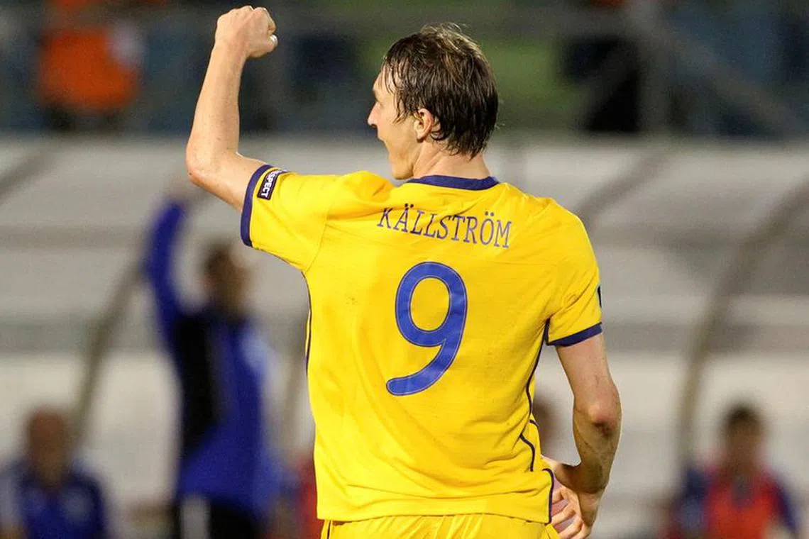 FILE PHOTO: Sweden's Kim Kallstrom celebrates after scoring against San Marino during their Euro 2012 Group E qualifying soccer match at Serravalle stadium in San Marino, September 6, 2011. REUTERS/Giorgio Benvenuti  (SAN MARINO - Tags: SPORT SOCCER)/File Photo