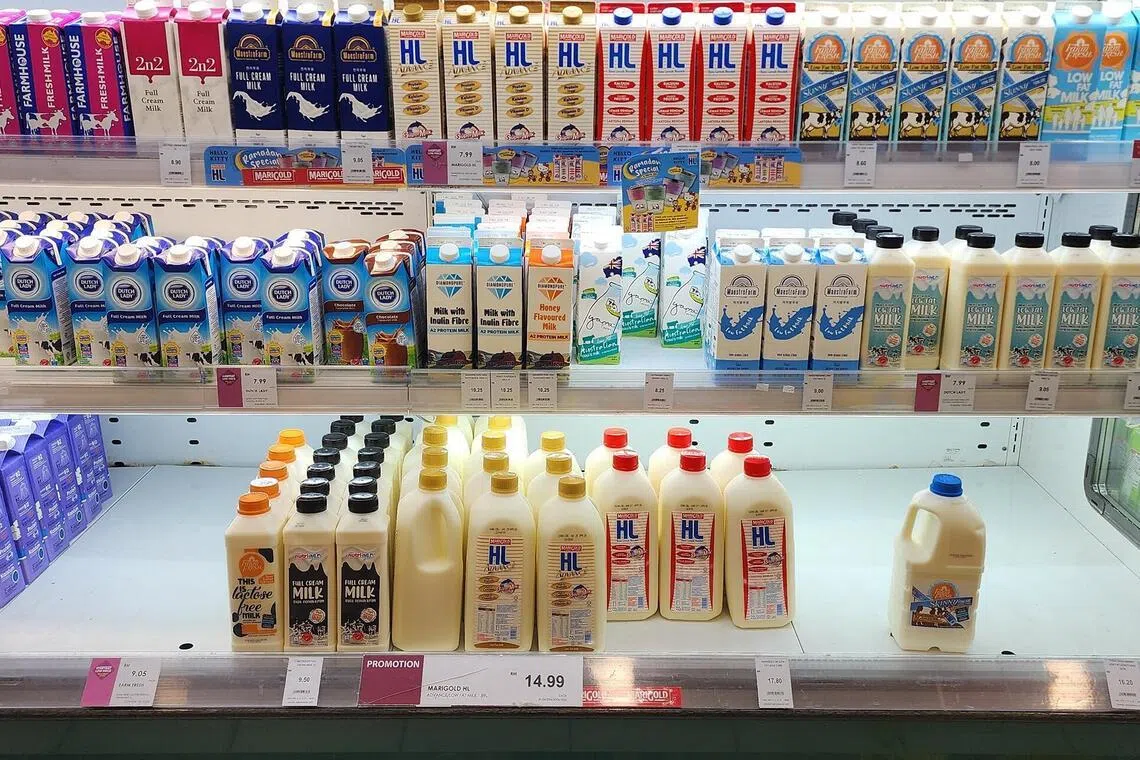 hzsupply - Farm Fresh milk bottles, a Malaysian dairy staple now under supply pressures due to packaging and global cost challenges. Photo taken in Kuala Lumpur on April 7, 2026.
ST PHOTO: HAZLIN HASSAN
