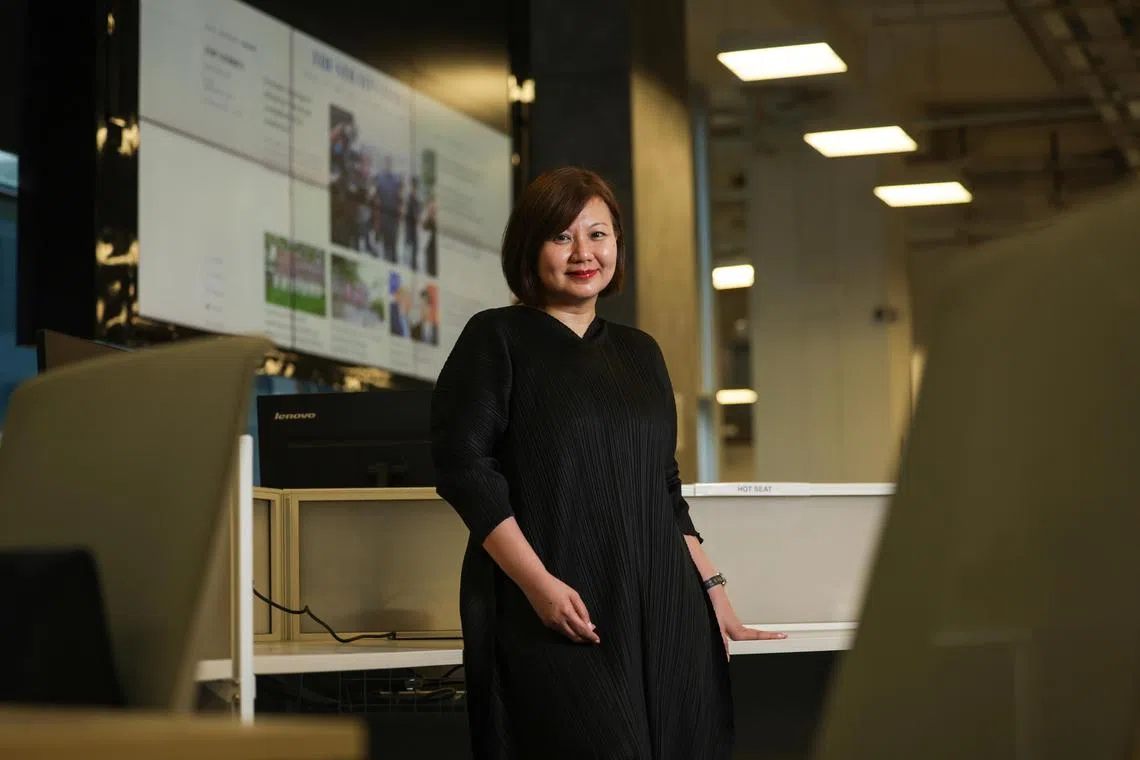 Ms Ong Hwee Hwee joined The Straits Times in December 1999 as a translator. Over the years, she has had various roles, and in 2014, made the leap from print to digital journalism. She now oversees the visualisation cluster.