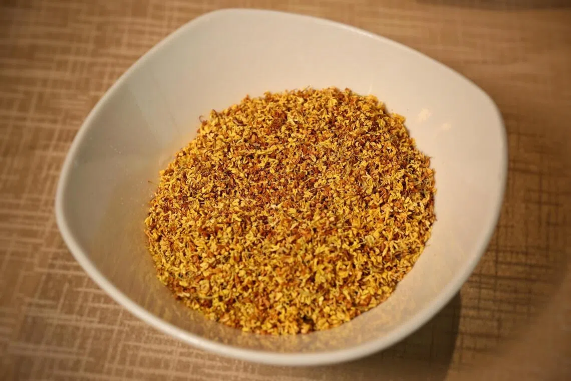 Using too much dried osmanthus can result in a bitter filling. 