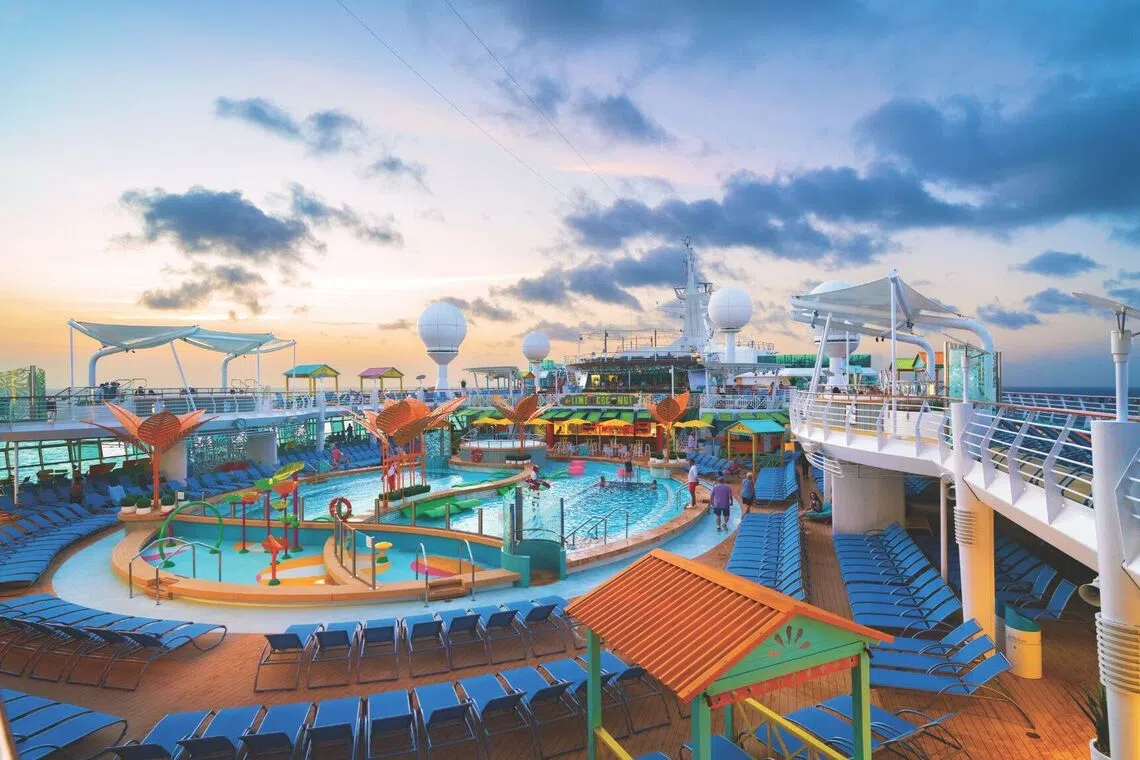 Onboard the Navigator, travellers can enjoy a Caribbean-inspired pool deck, glow-in-the-dark laser tag, and a kids’ aquapark featuring the longest waterslide at sea.