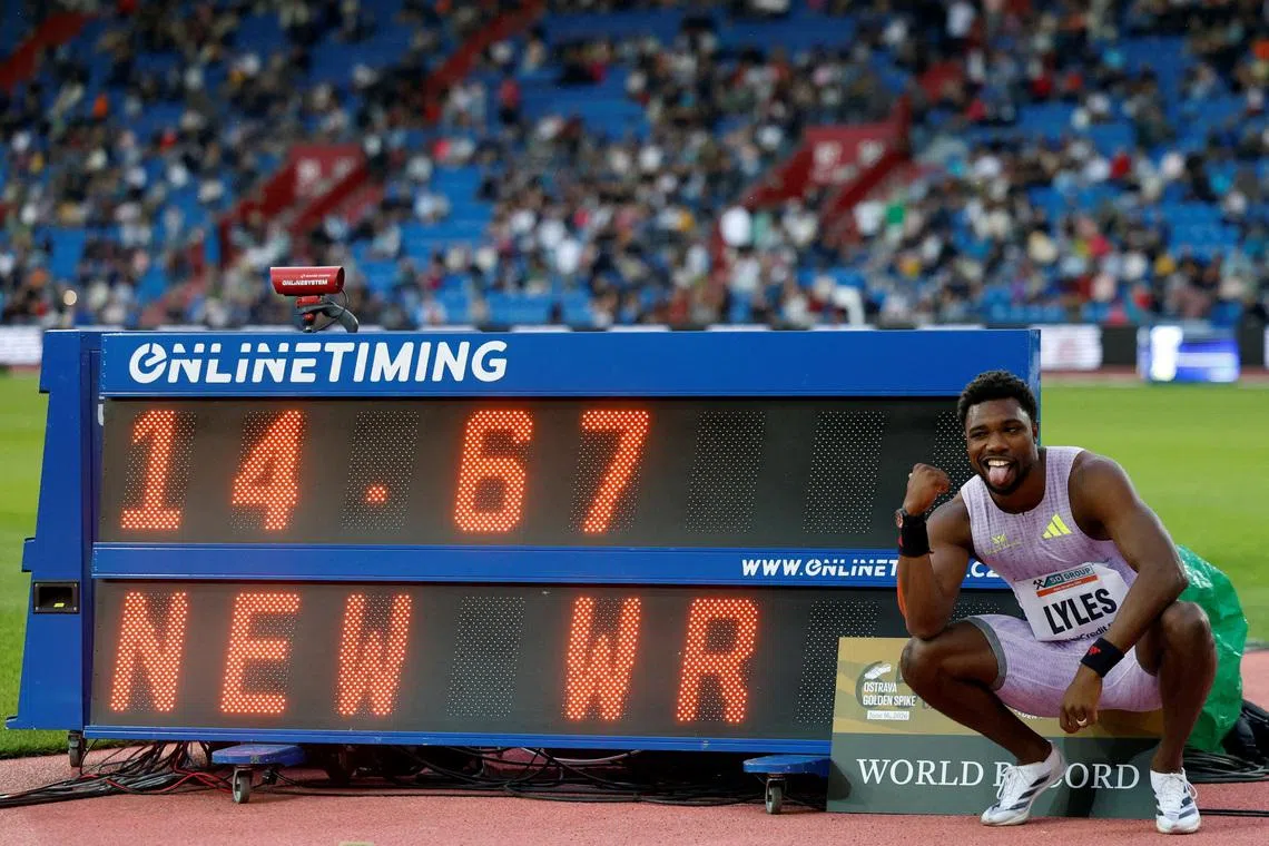 American Lyles sets world best in rarely run 150 metres