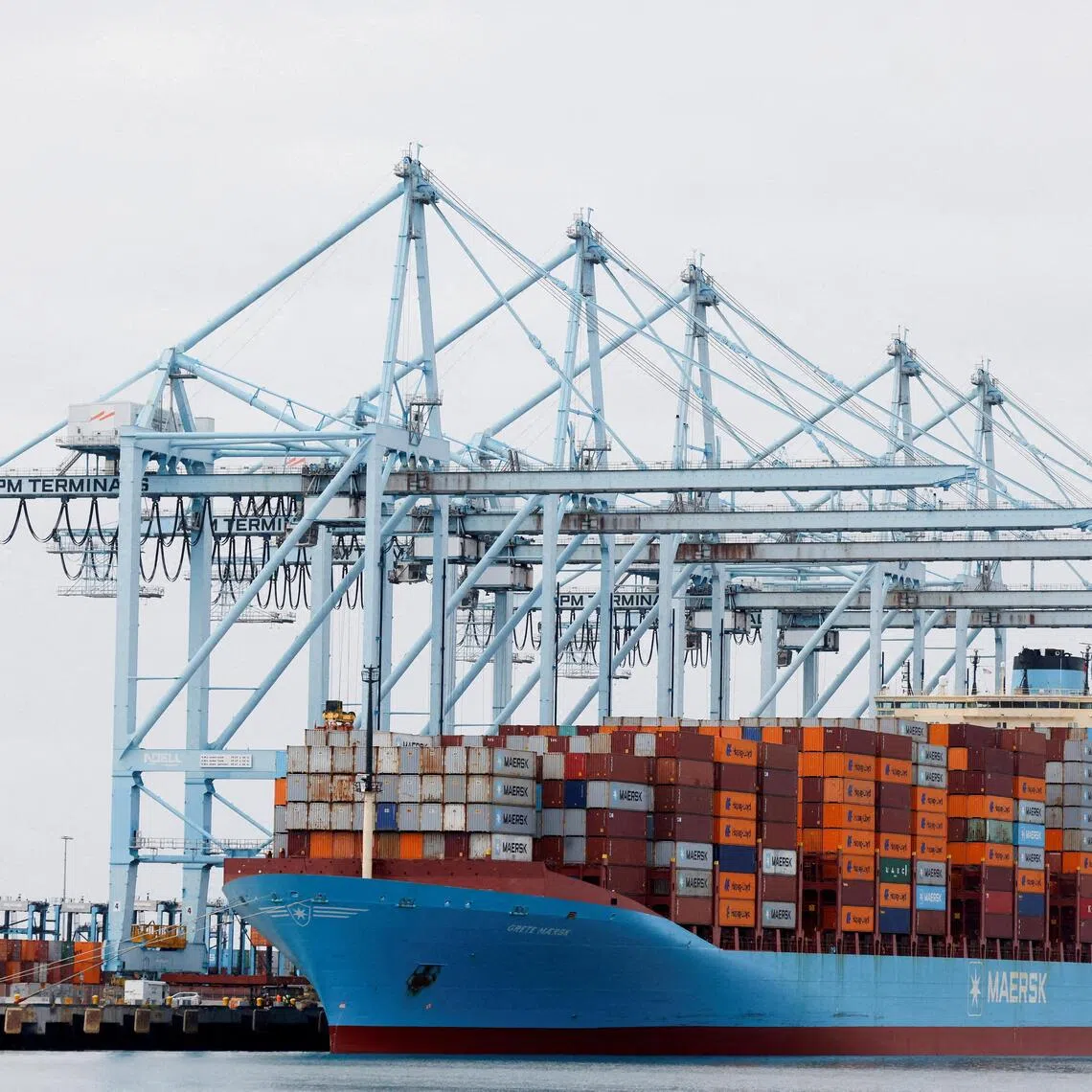 US imports increased 4.3% to an all-time high of US$420.8 billion (S$538 billion) in August.
