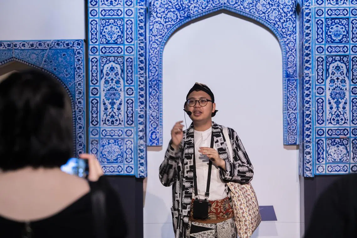 Storyteller Hafiz Rashid will narrate the story of Hang Nadim's Journey To India. 