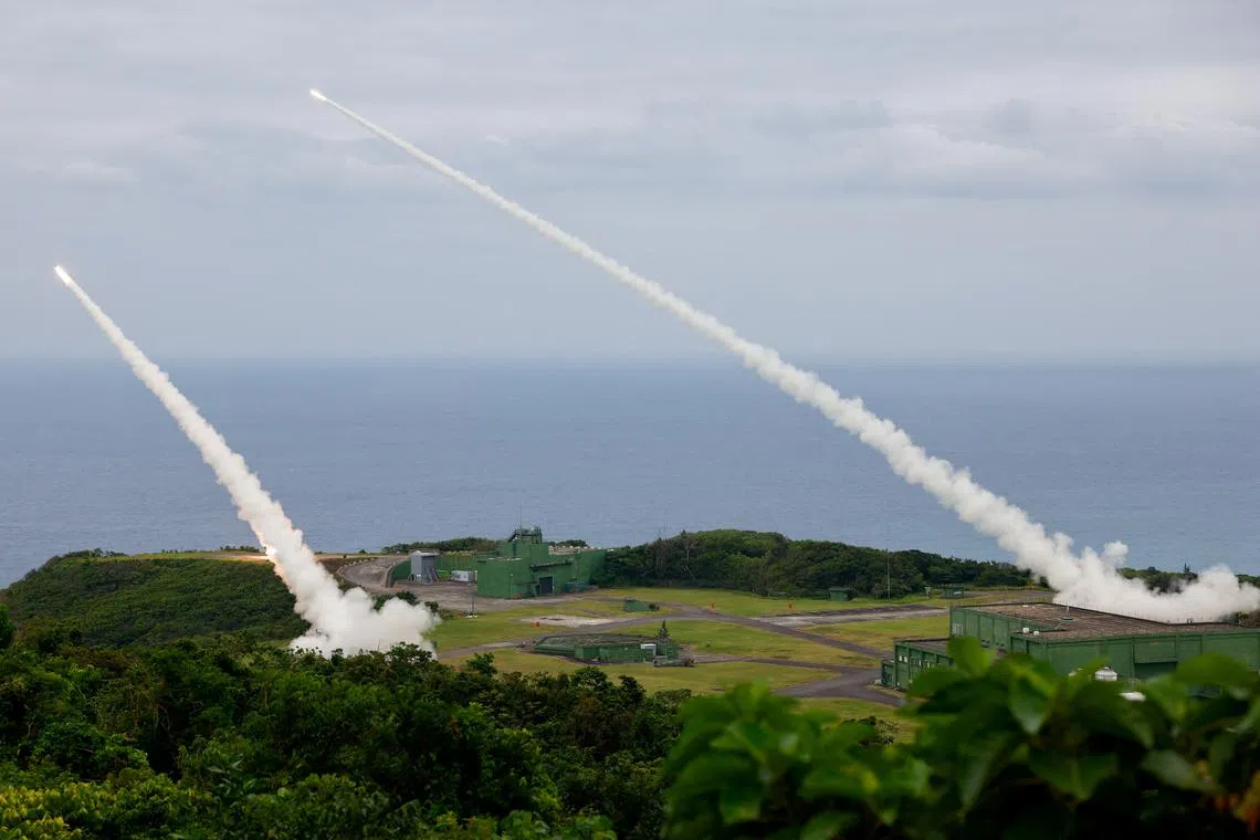 FILE PHOTO: The Taiwanese military conducts its first High Mobility Artillery Rocket System (HIMARS) live-fire test launch at the Jiupeng base in Pingtung, Taiwan May 12, 2025. REUTERS/Ann Wang/File Photo