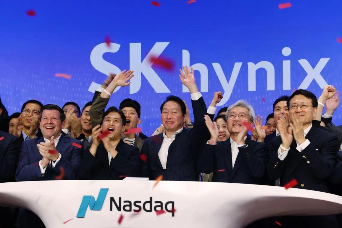 straitstimes.com - SK Hynix shares plunge 10% in Seoul after much-hyped US trading debut