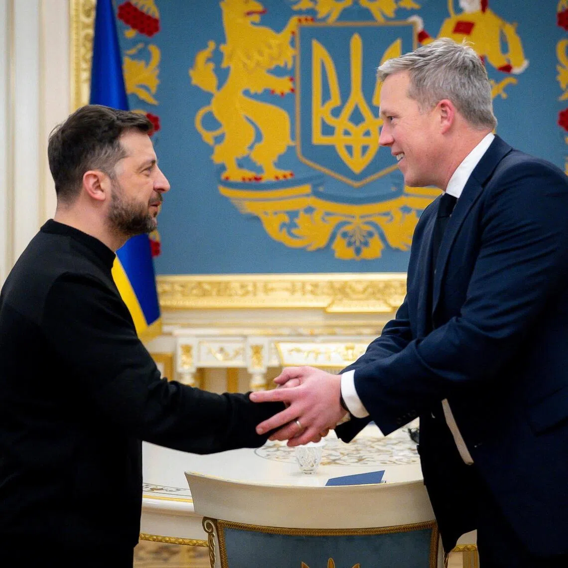 Ukrainian President Volodymyr Zelensky (left) welcoming US Army Secretary Dan Driscoll to Kyiv on Nov 20.
