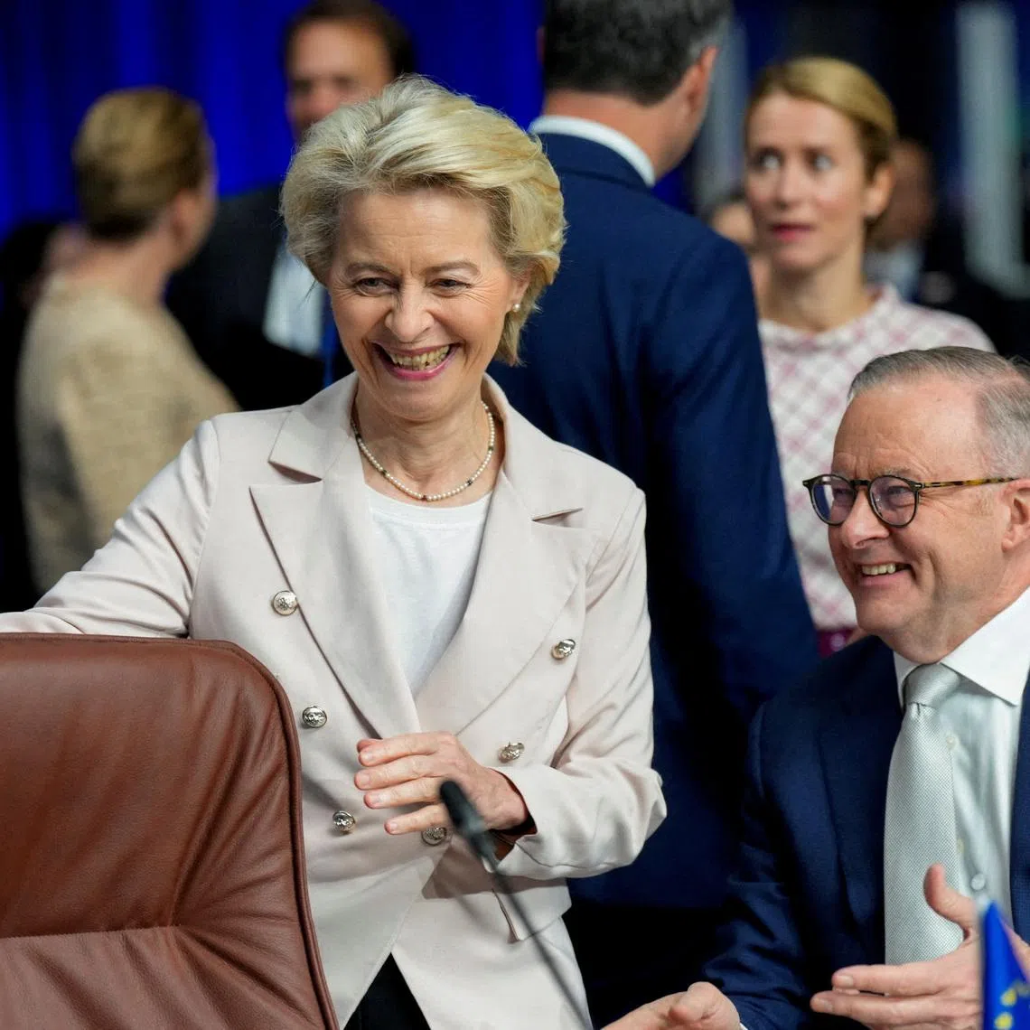 FILE PHOTO: European Commission President Ursula von der Leyen and Australian Prime Minister Anthony Albanese attend a meeting of the North Atlantic Council during a NATO leaders summit in Vilnius, Lithuania July 12, 2023. REUTERS/Ints Kalnins/File Photo