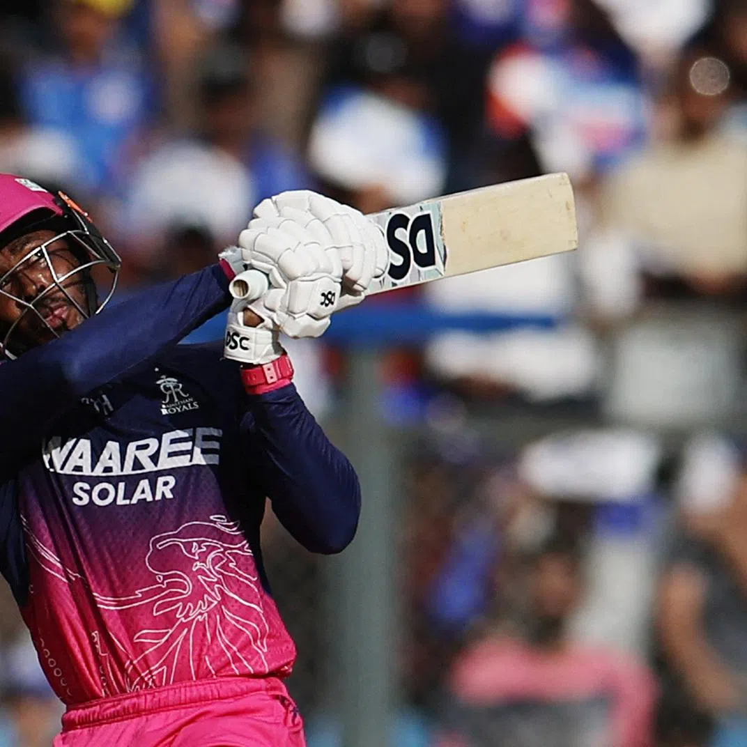 Cricket - Indian Premier League - IPL - Mumbai Indians v Rajasthan Royals - Wankhede Stadium, Mumbai, India - May 24, 2026 Rajasthan Royals' Jofra Archer in action REUTERS/Francis Mascarenhas