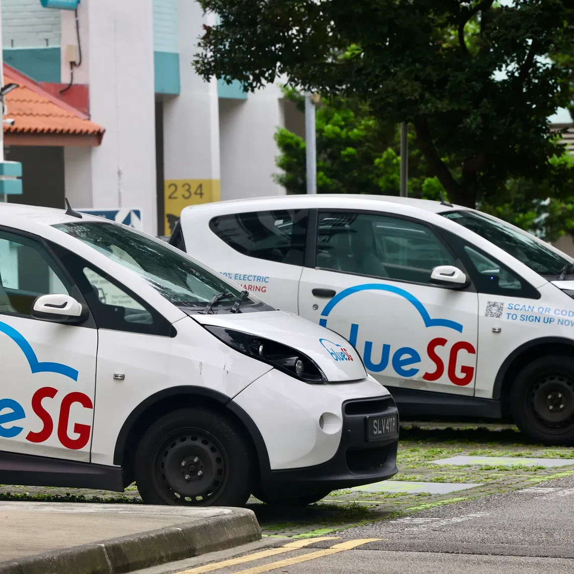 The ubiquitous three-door Bluecar electric vehicle (EV) has been scrapped, while its larger five-door models have been sold to used car dealerships.