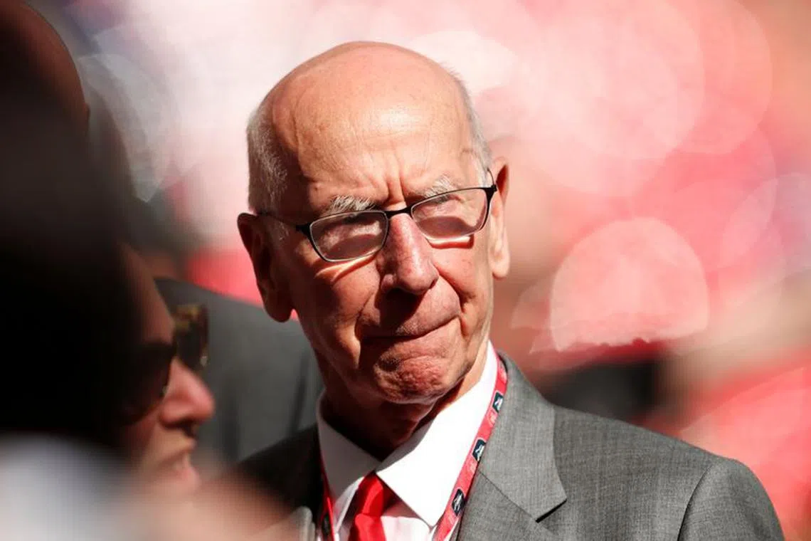 Soccer Football - FA Cup Final - Chelsea vs Manchester United - Wembley Stadium, London, Britain - May 19, 2018   Sir Bobby Charlton before the match   Action Images via Reuters/Lee Smith/File Photo