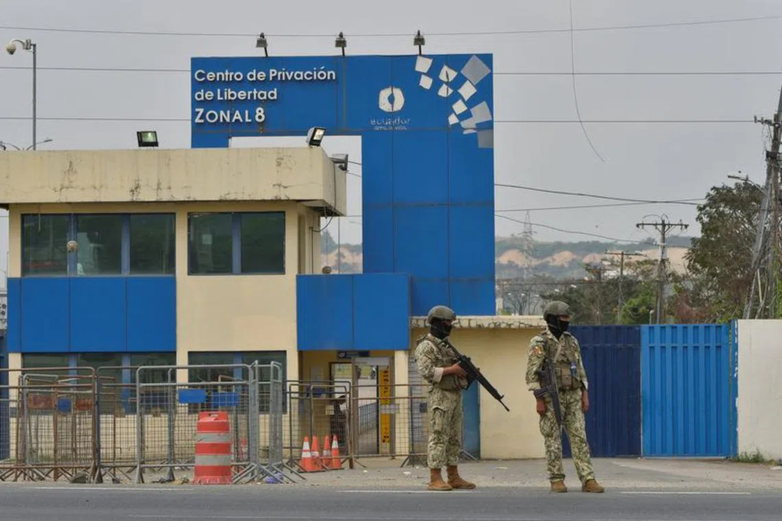 Members of Ecuadorean Armed Forces stand guard outside the Zonal prison number 8 after the transfer of the criminal leader Jose Adolfo Macias Villamar, known as \"Fito\",from the prison, in Guayaquil, Ecuador August 14, 2023. REUTERS/Vicente Gaibor del Pino/File Photo