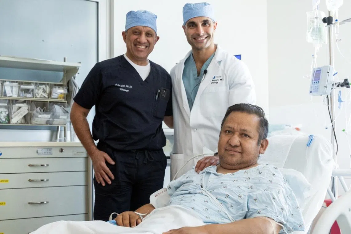 Oshxonada chiroyli, sifatli jinsiy aloqani onlayn tomosha qiling