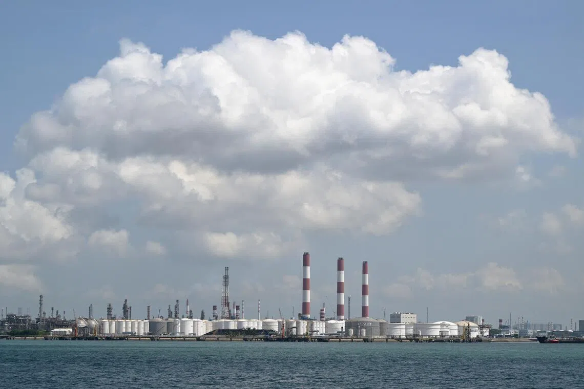 Singapore’s oil product stockpiles rebound, but hover near 13-year low