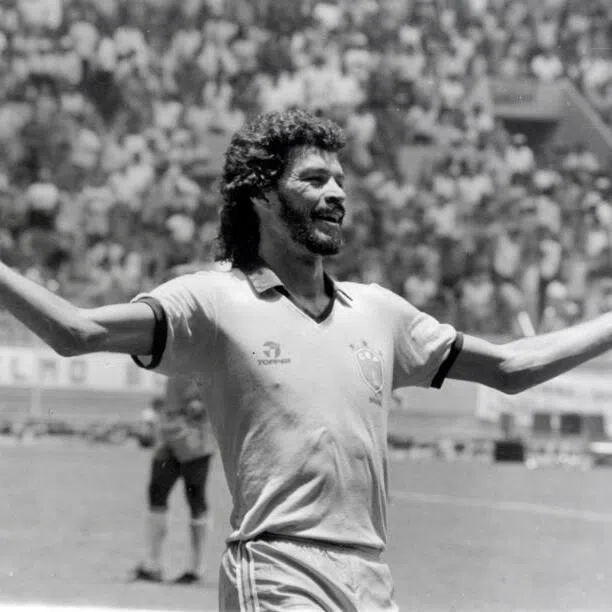 Socrates led the Brazil team to the 1982 World Cup, a team that Pep Guardiola later called “the most wonderful national team that ever existed”.