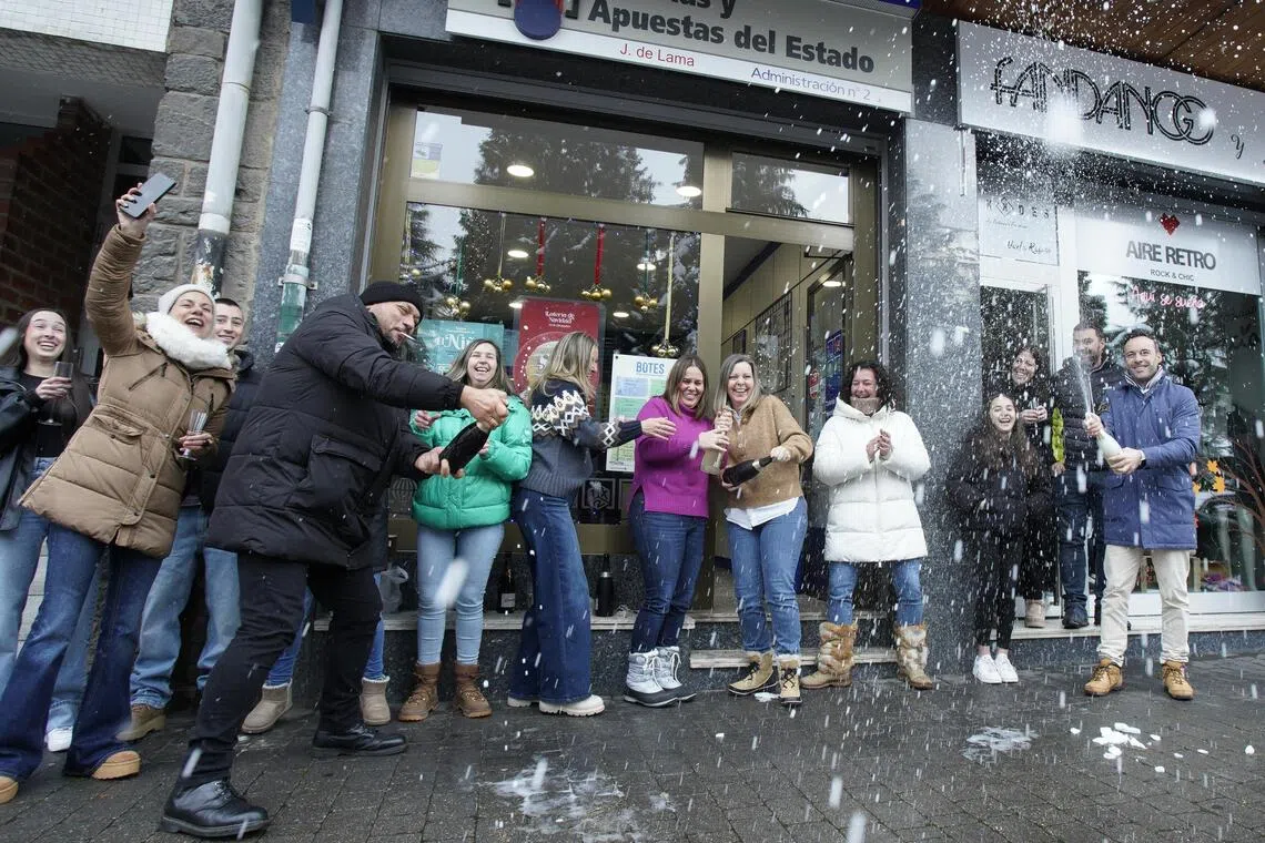 Spain’s Christmas lottery spreads riches, brings cheer to wildfire-hit Leon province