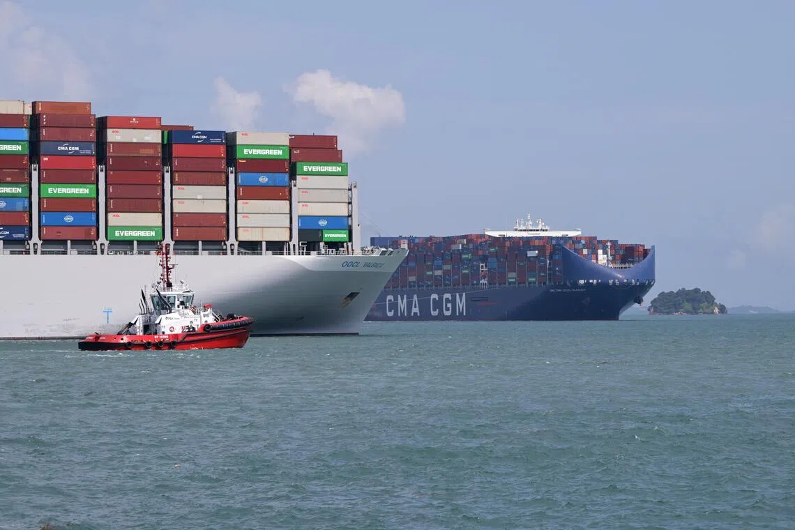 The price increases were particularly pronounced in the sea freight transport, freight forwarding, and postal and courier segments.