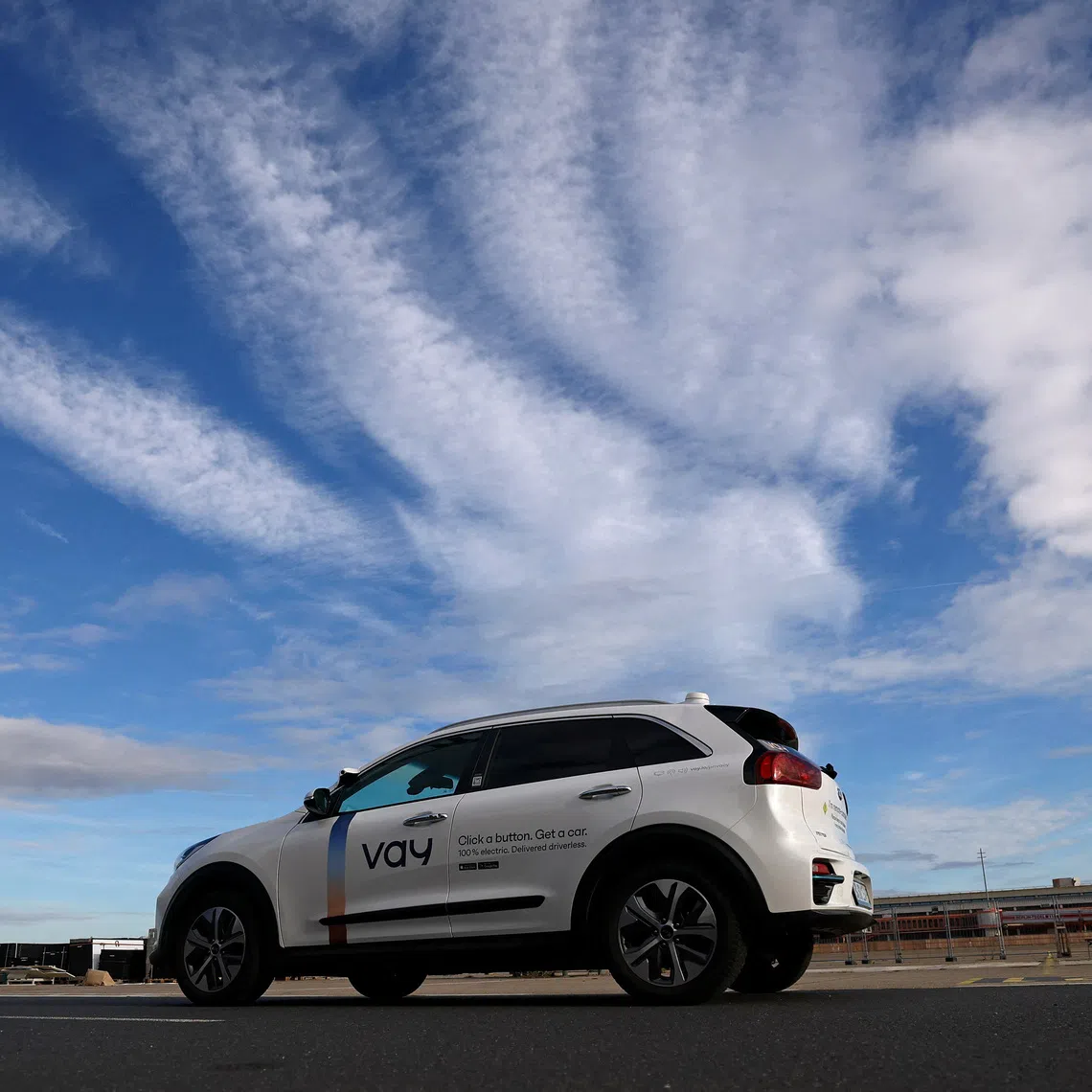 German remote driving start-up Vay delivers rental electric vehicles to customers using remote drivers.