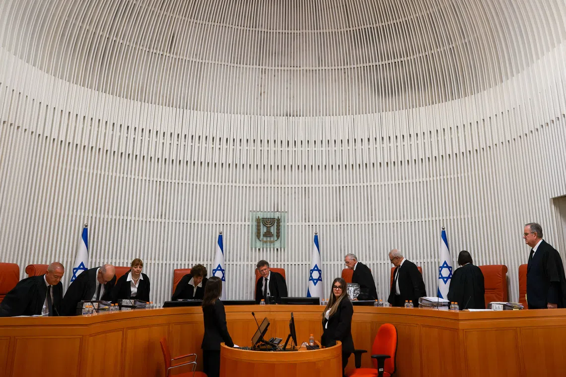 Israeli court pressure pushes Israeli Arab leader to quit election race