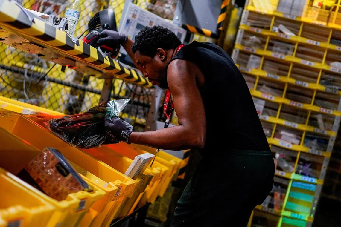 As online-only retailers become more popular, a huge drawback is the inconvenience of returns. 