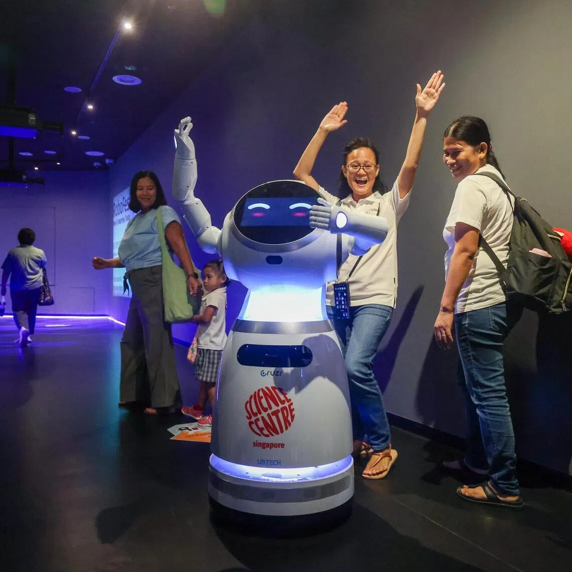 ST20260409_202698200650/lcrobofest09/Jason Quah

Guests interacting with a social robot during RoboFest2026 at the Science Centre Singapore on Apr 9, 2026. ST PHOTO: JASON QUAH