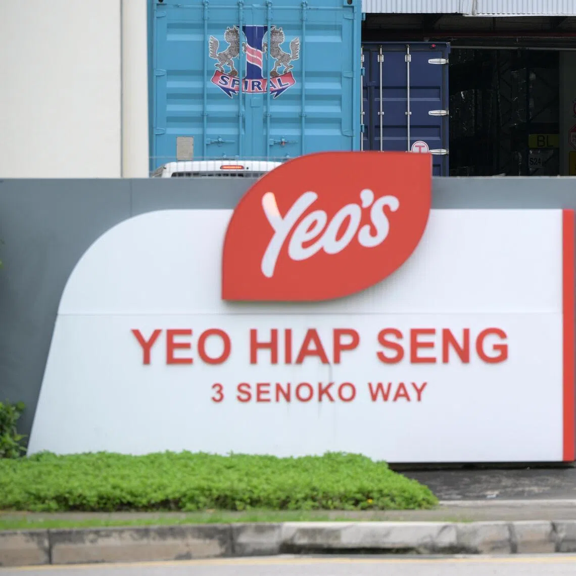 Drinks maker Yeo Hiap Seng (Yeo’s) will lay off 25 employees at its Senoko facility as it consolidates can manufacturing operations in Malaysia,