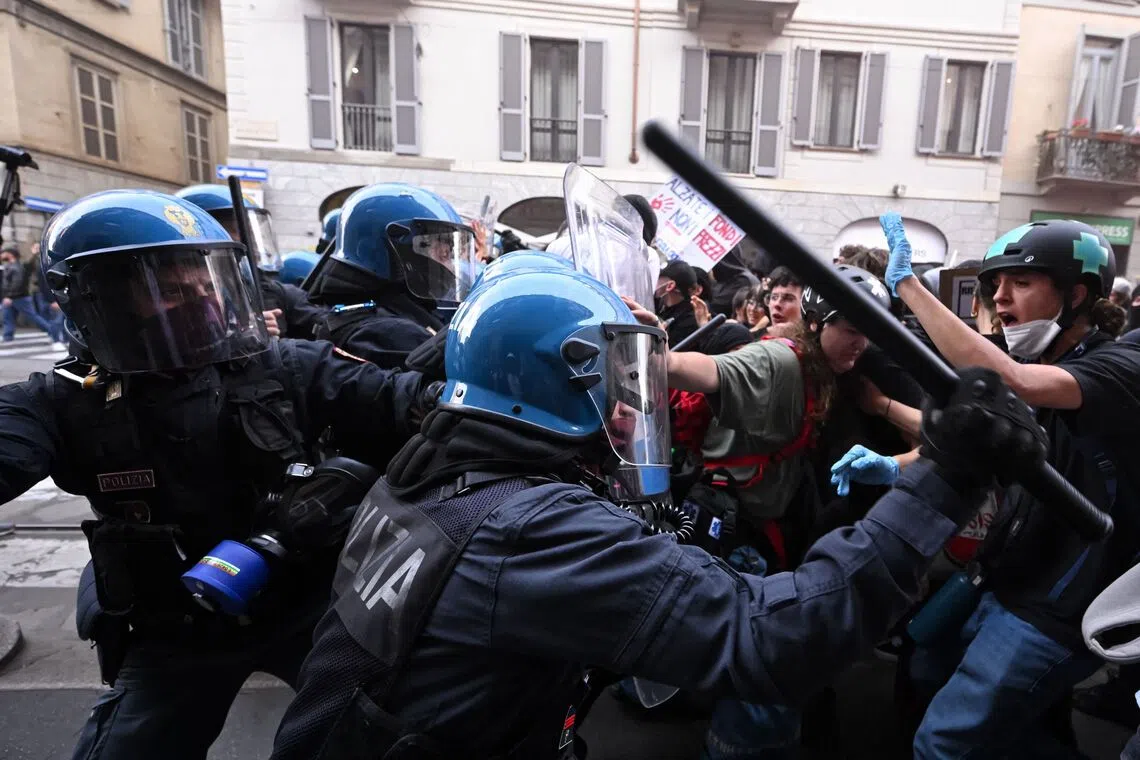 Anti-riot police clashes with demonstrators at Piazza Duomo in Milan, on Oct 17, 2026.
