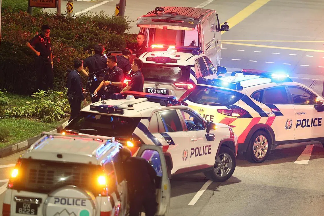 The Chinese daily reported five police cars and about 10 officers during the incident.