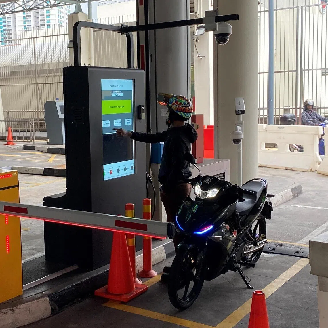esmotorcycle29 - Motorcyclist using the motorcycle emission self-testing kiosk prototype. 


SOURCE: NATIONAL ENVIRONMENT AGENCY (NEA)
