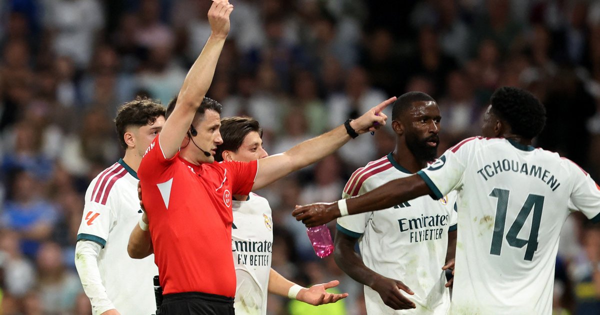 Real's Vinicius apologises after red card for hair pull against Villarreal