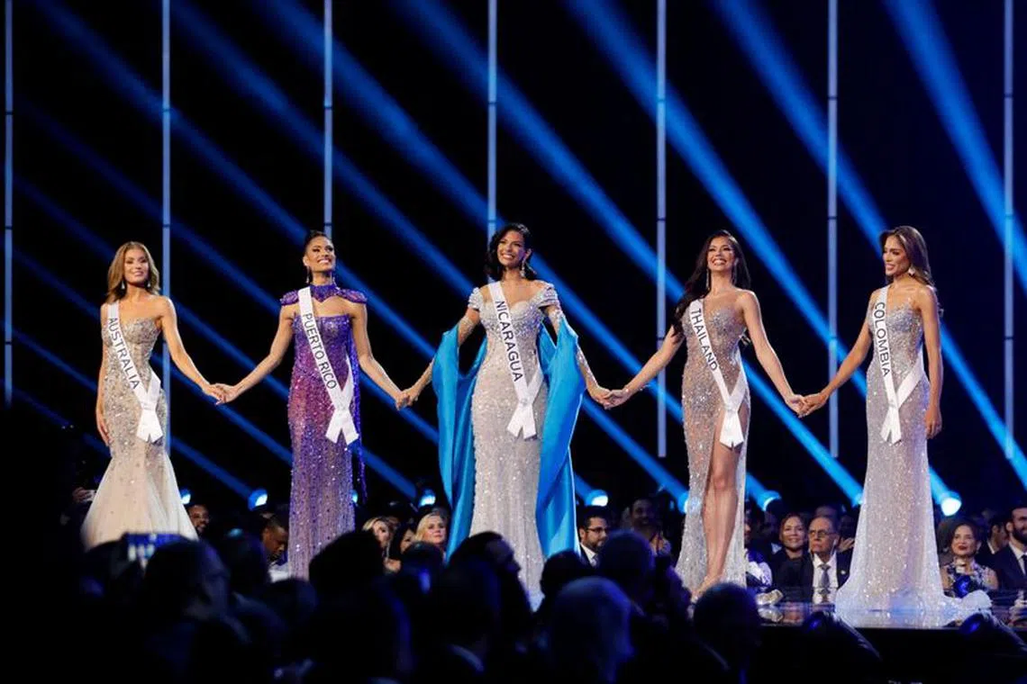 The top five finalists of the 72nd Miss Universe pageant in San Salvador Nov 18, 2023. REUTERS/Jose Cabezas/File Photo