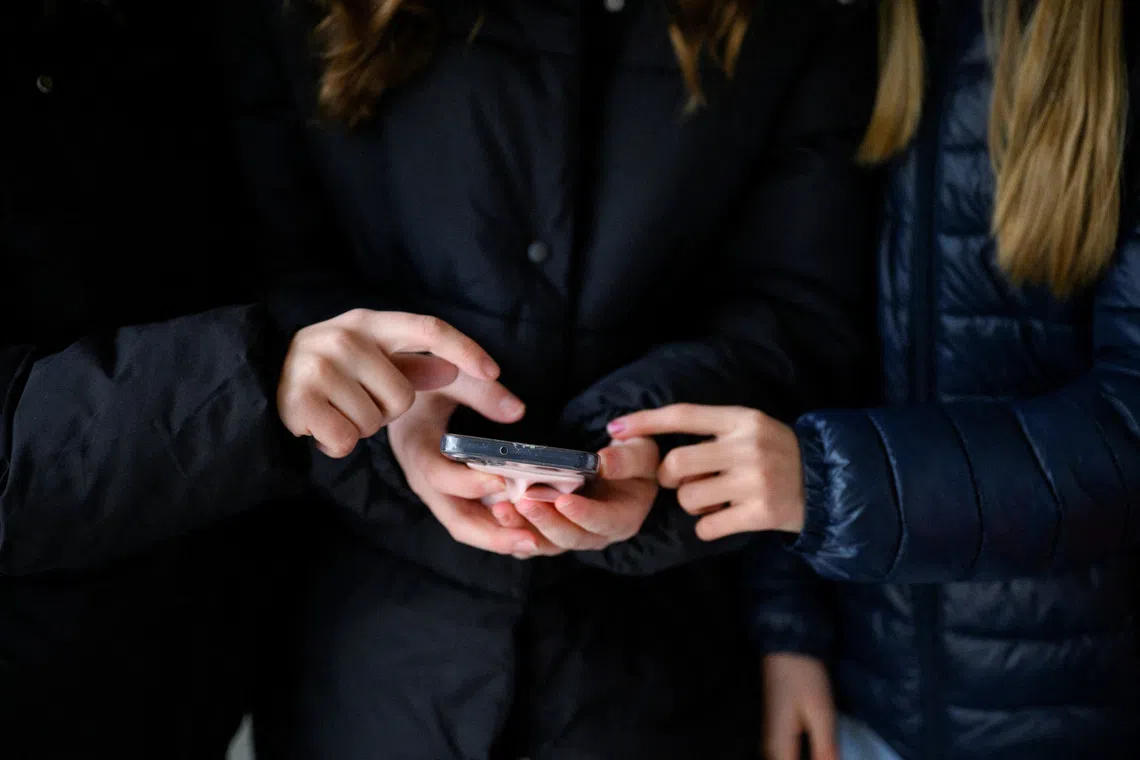 EU Commission proposes under-13s social media ban