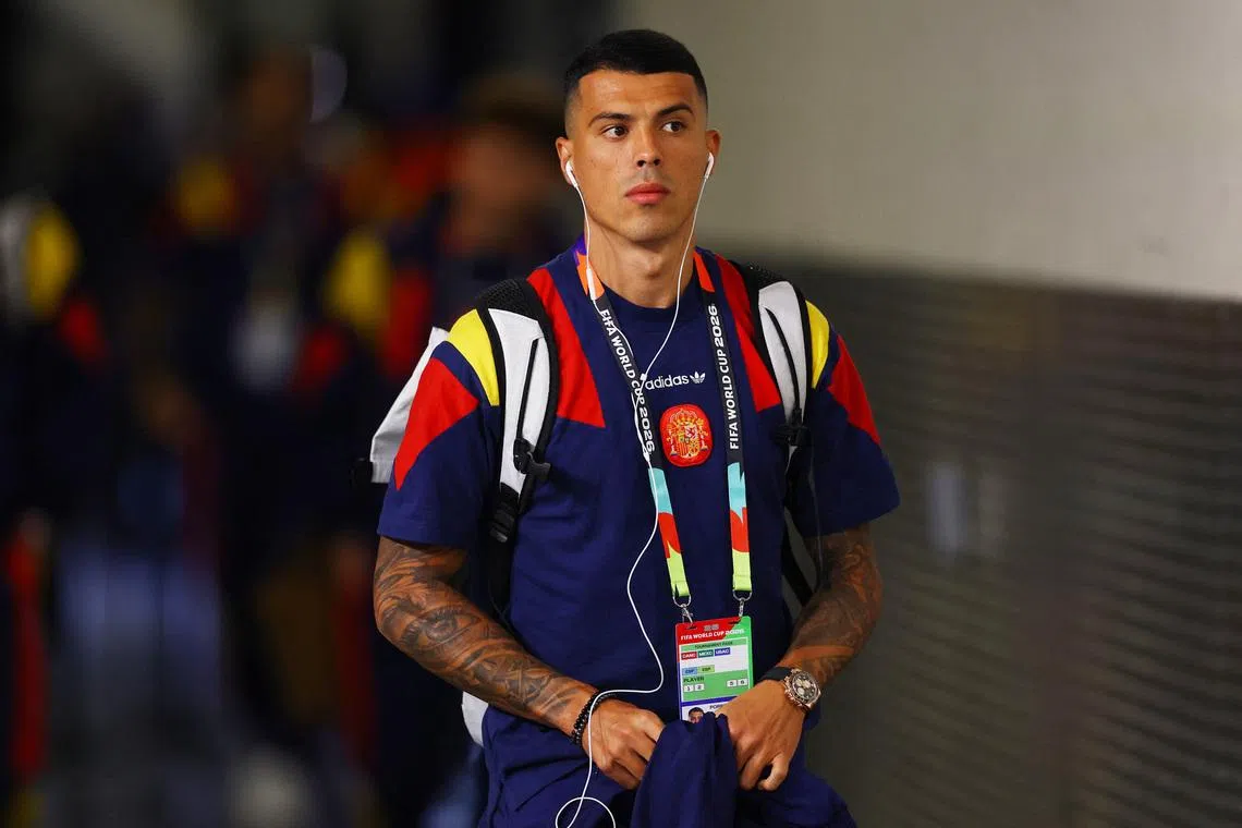 Soccer Football - FIFA World Cup 2026 - Round of 32 - Spain v Austria - Los Angeles Stadium, Inglewood, California, U.S. - July 2, 2026 Spain's Pedro Porro arrives at the stadium before the match REUTERS/Matthew Childs