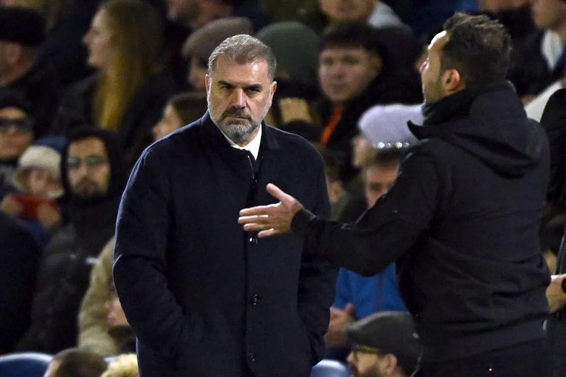 Soccer Football - Premier League - Brighton & Hove Albion v Tottenham Hotspur - The American Express Community Stadium, Brighton, Britain - December 28, 2023 Tottenham Hotspur manager Ange Postecoglou and Brighton & Hove Albion manager Roberto De Zerbi during the match REUTERS/Dylan Martinez/ File photo