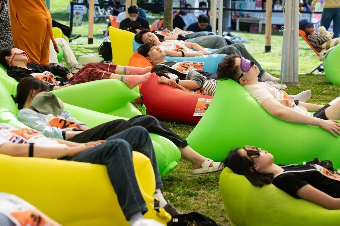 Participants will gather along the Han River and compete to demonstrate the “best nap” using their own preferred methods.