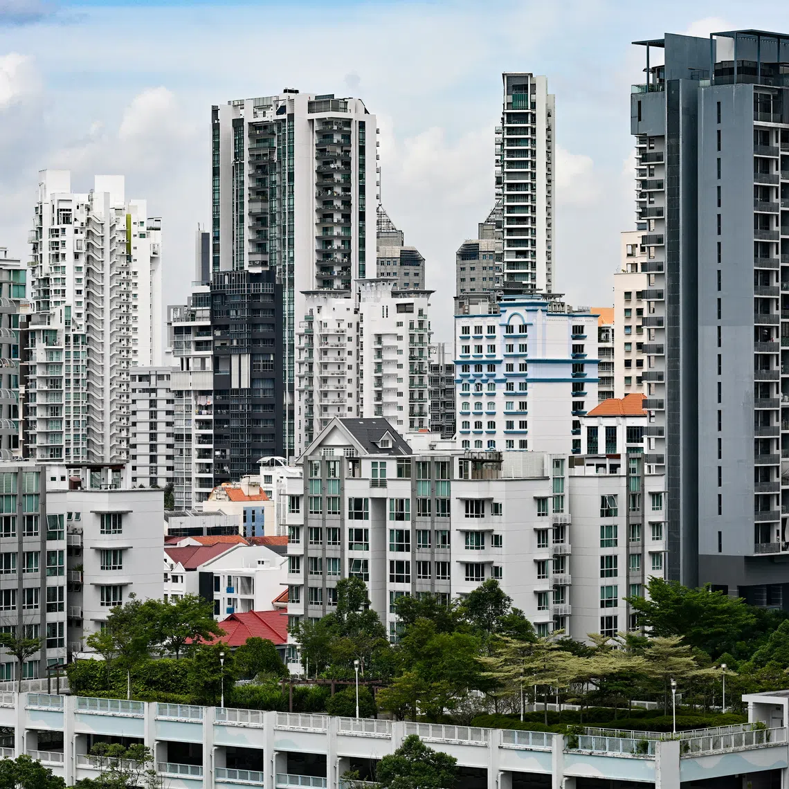 As at the end of September, 59,001 HDB flats were rented out, an increase of 0.5 per cent over the 58,720 units rented out in the previous quarter. 