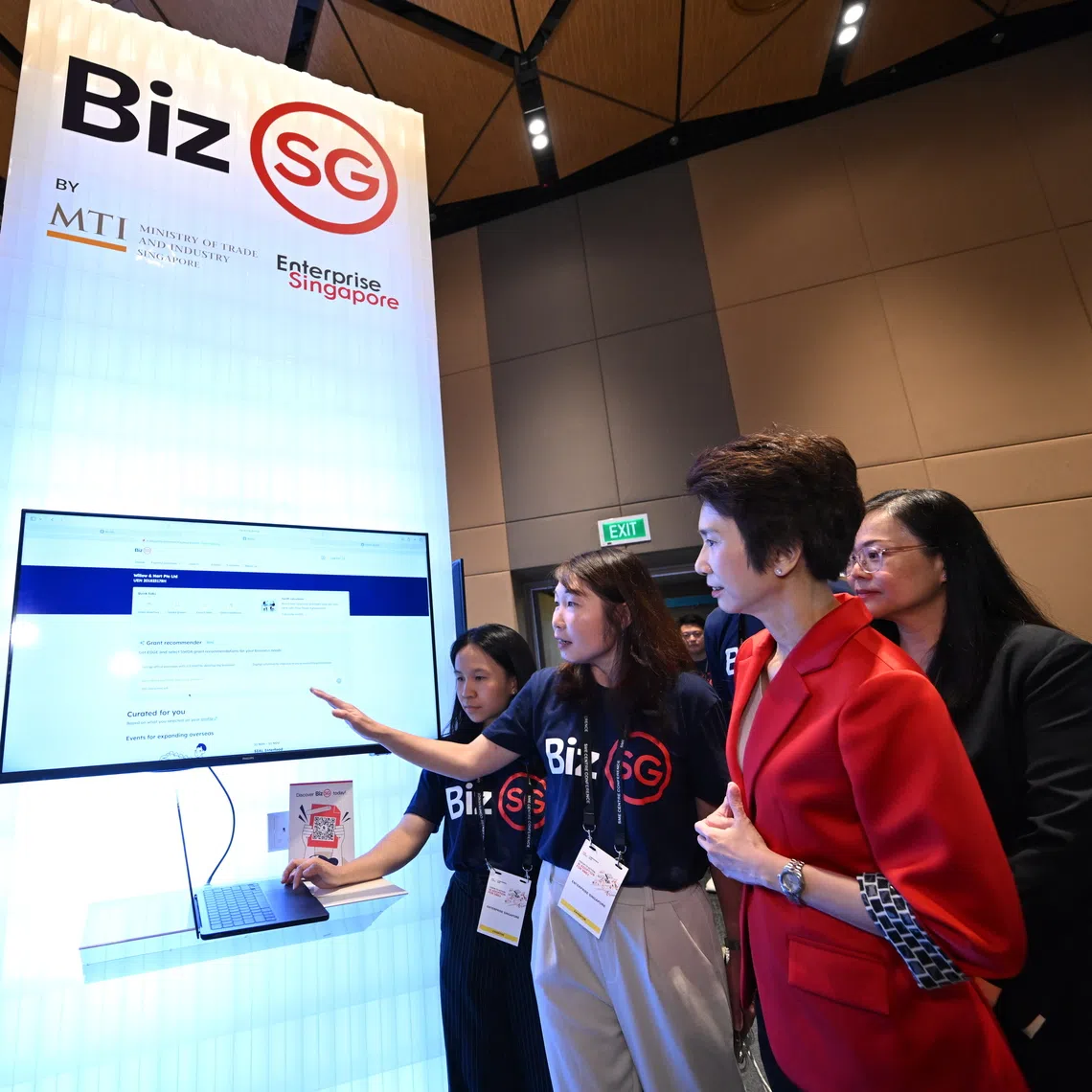 Senior Minister of State for Trade and Industry Low Yen Ling (in red) announced the BizSG initiative at the SME Centre Conference on Sept 9.