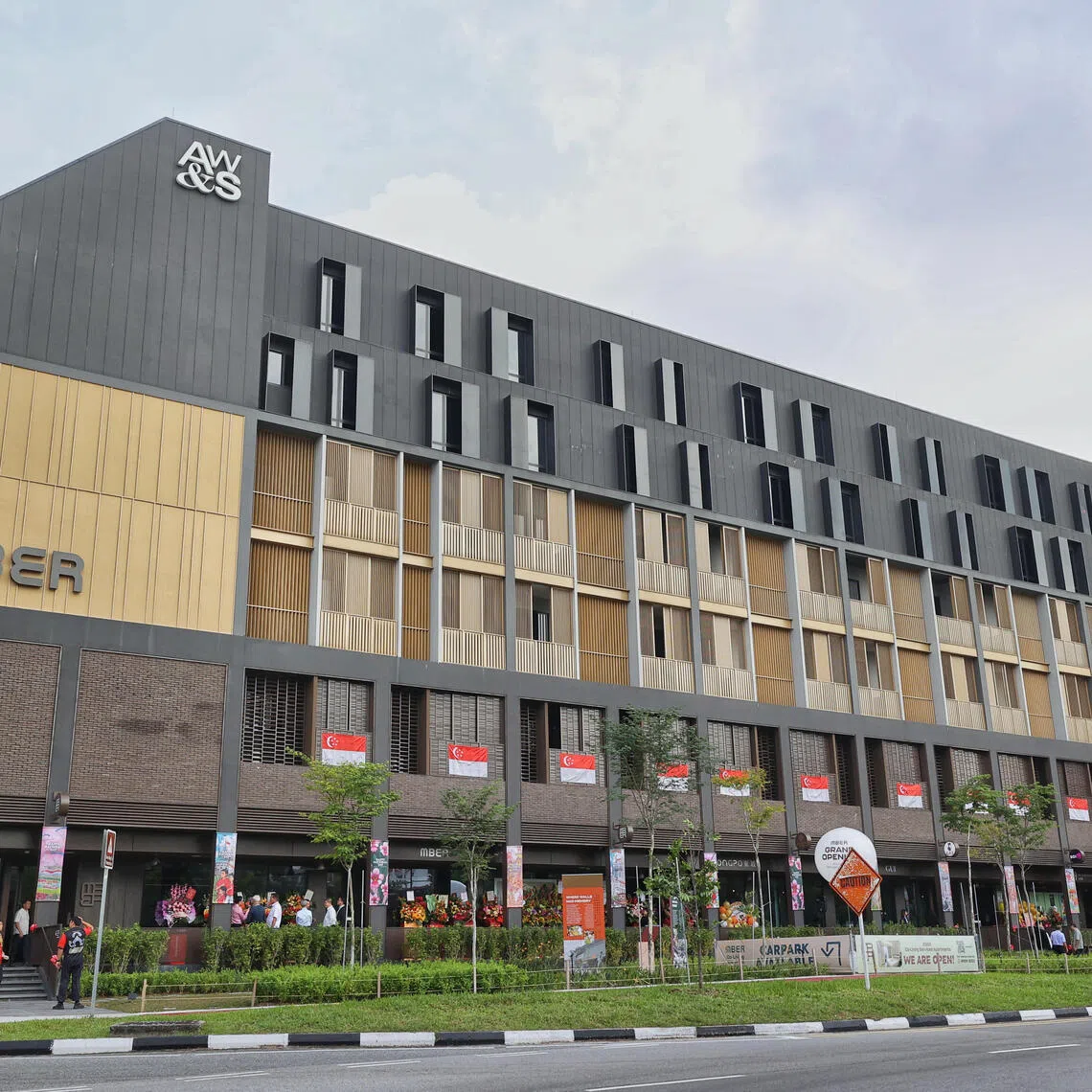 Mber Co-Living and Serviced Apartments in Serangoon houses both private ensuite rooms and serviced apartments with shared spaces for socialising.
