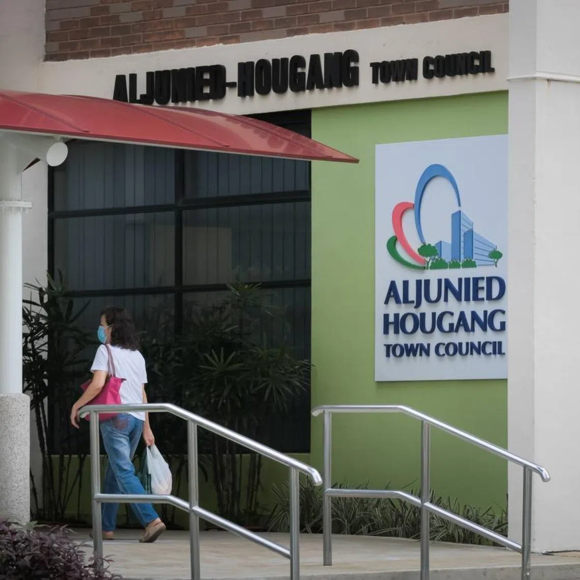 The judgement said that the key fact that prevents fiduciary duties from applying to town councillors is that they were carrying out statutory duties under public law.