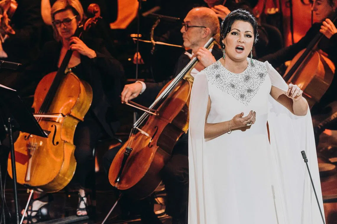 Russian opera soprano singer Anna Netrebko was due to perform at Prague’s Municipal House on Oct 16.