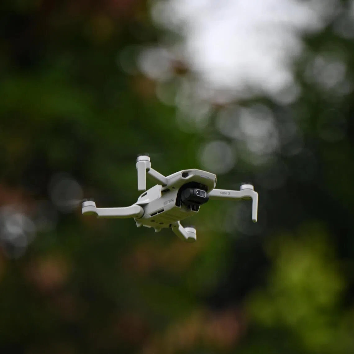 ST20220720_202232745374 Kua Chee Siong/ xwfly24-ol /
Generic pix of a DJI Mini 2 drone being used Drone Flying Academy during one of it's lessons at an open field near Sin Ming Lane on 20 July 2022.
A follow-up to the drones stories where Minister Iswaran said the number of registered unmanned aircraft has increased fourfold, that there is a sharp increase of recreational users and that there are 16,095 registered unmanned aircraft as of end June.
Drone Flying Academy, one of the experts, said that since their establishment in 2019, they saw a significant increase in the number of students, aged 7 to 70, signing up for classes. In 2019, the number of students signing up per month is about 20 and in 2022, it increased to 40.
