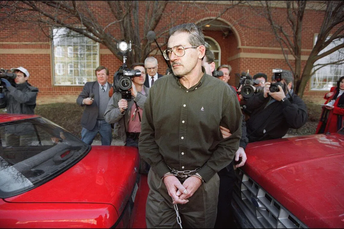 Former senior Central Intelligence Agency office Aldrich Hazen Ames is led from US Federal Courthouse in Alexandria, 22 February 1994, after being arraigned on charges of spying for the former Soviet Union. Aldrich Ames, the Central Intelligence Agency spy who was sentenced to life in prison for selling secrets to Moscow, costing the lives of a dozen double agents, died January 5 in custody, US authorities said.
He was 84, according to the Bureau of Prisons. (Photo by LUKE FRAZZA / AFP)