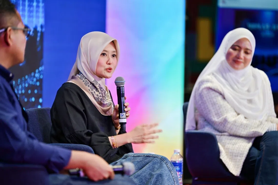 Minister of State Rahayu Mahzam at Detik Dialog: Tanya Aje - AI & Us, recorded in collaboration with Berita Mediacorp and Yayasan MENDAKI in 2026.