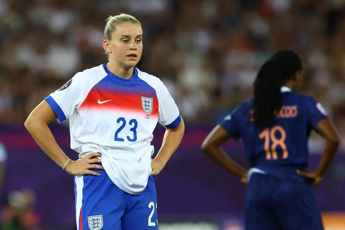 FILE PHOTO: Soccer Football - UEFA Women's Euro 2025 - Group D - France v England - Stadion Letzigrund, Zurich, Switzerland - July 5, 2025 England's Alessia Russo REUTERS/Bernadett Szabo/File Photo