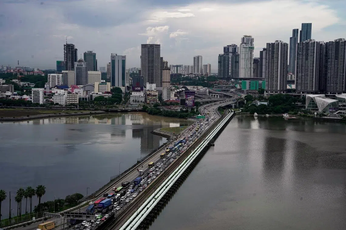 ST20230428_202367201930-Eugene Tan-Alethea Tan Yu Hui-atrp05/

Generic picture of the traffic conditions on the Causeway on prior to Labor weekend April 28, 2023. 

(ST PHOTO: EUGENE TAN)