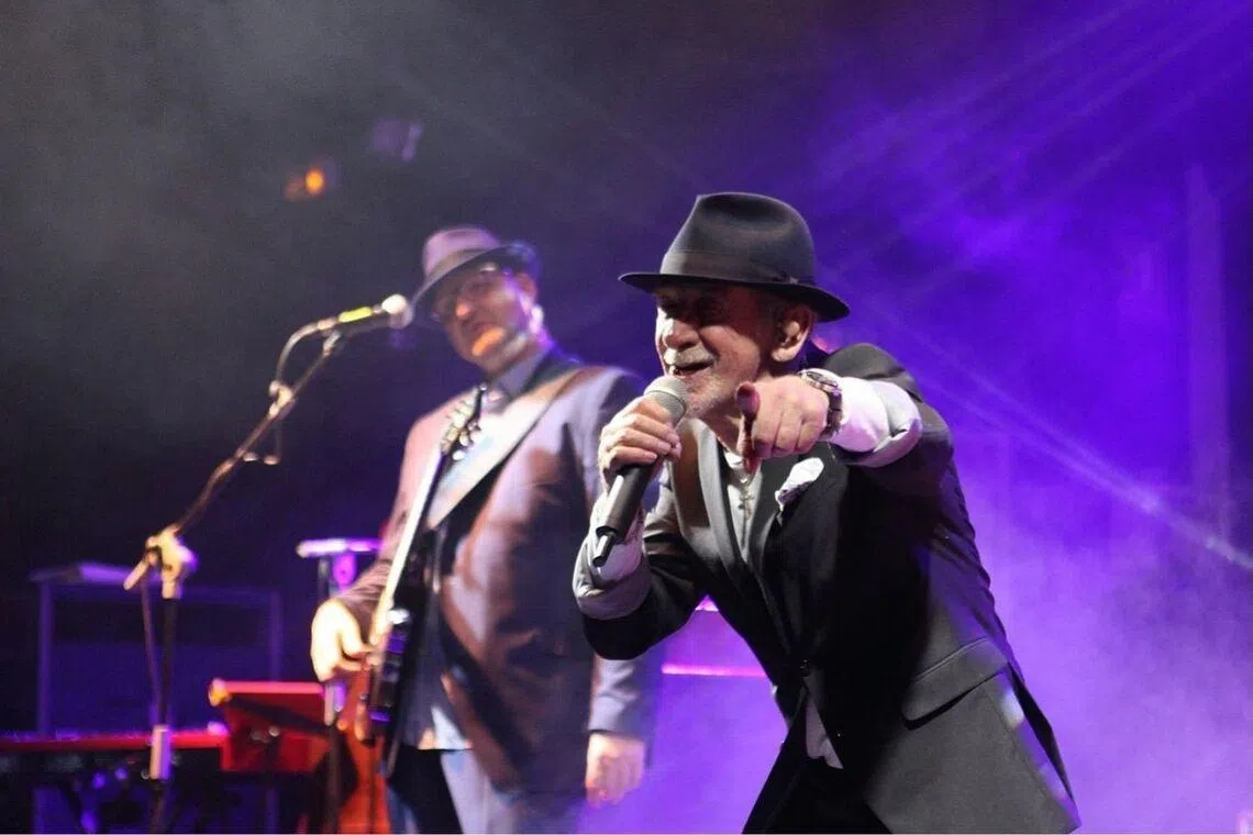 Alex Ligertwood, best known as the lead vocalist for the Latin rock band Santana, has died aged 79.