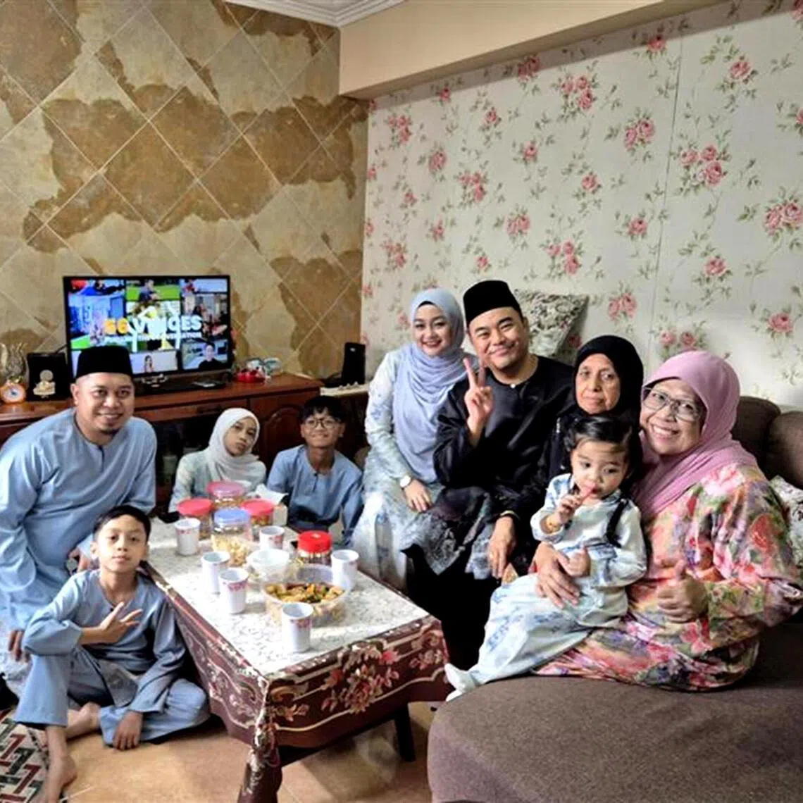 Singaporean content creator, host and comedian Zuhairi Idris (in black) spends Hari Raya with his mother, sister and extended family members.