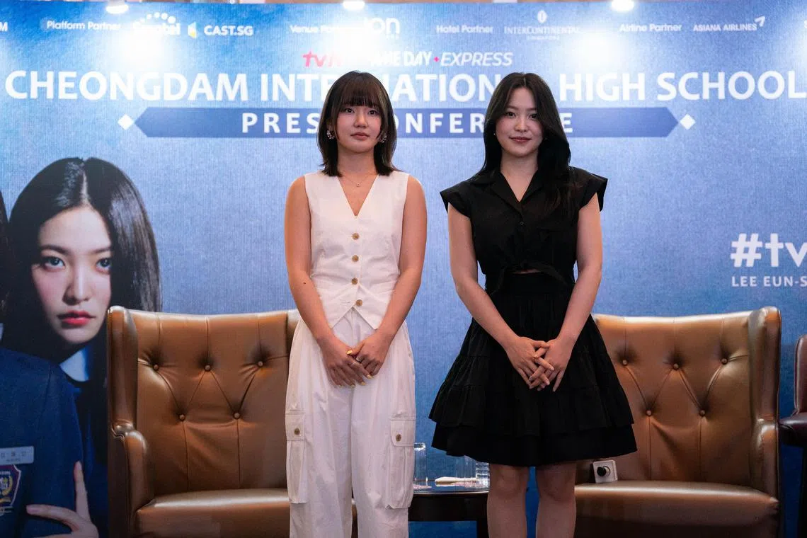 dlschool23 - ST20230623_202399113568. Brian Teo. Actresses Kim Ye-Rim and Lee Eun-Saem speaking to the media during the press conference
at InterContinental Singapore on 23 June 2023. They are in Singapore to promote their new drama: Cheongdam International High School.